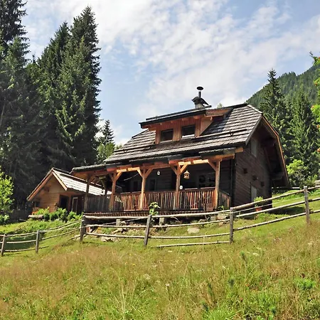 Dağ evi In Kolbnitz Near Slopes *